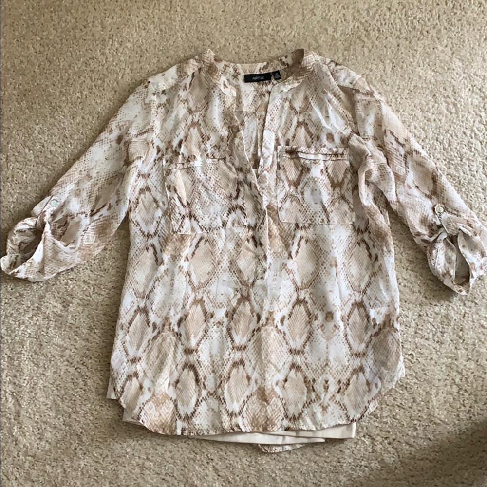 Apt. 9 Snake Skin Printed Blouse. Size XS.